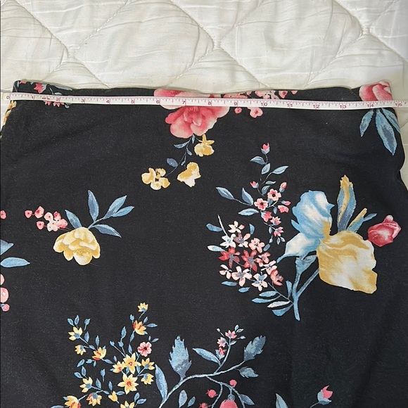 Current Air Pencil Skirt - Picture 2 of 7